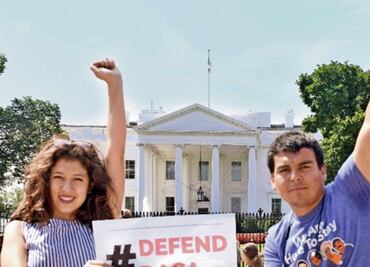 ¿Quiénes son y qué beneficios reciben los recipientes de DACA?