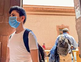 México avisa que habrá clases presenciales aunque semáforo sea rojo