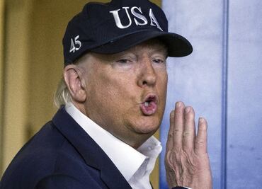 Trump: "China ha entrado en pánico y jugado mal sus cartas en respuesta a aranceles"