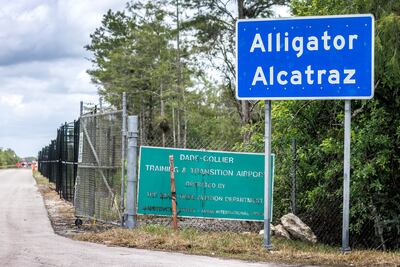 Jueza ordena cerrar “Alligator Alcatraz” de Trump; Everglades será desmantelado en 60 días
