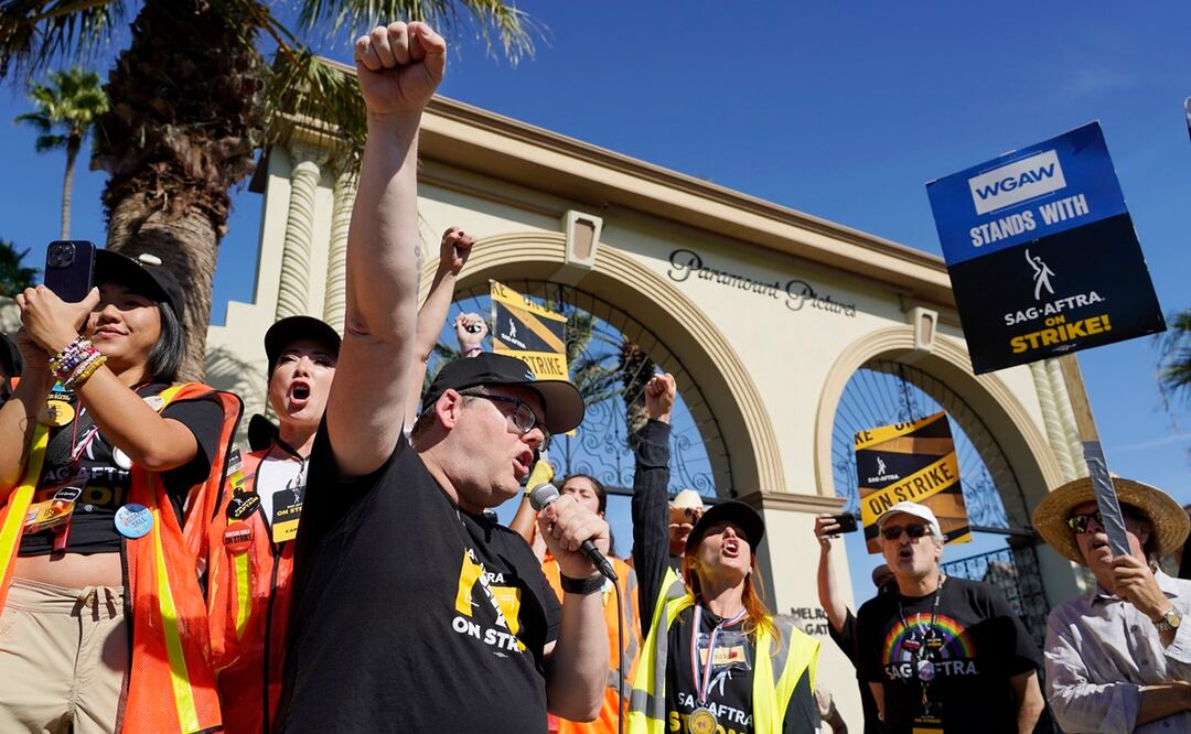 Hollywood "tardará meses en recuperarse" después de las huelgas que lo pusieron en pausa. Foto: AP