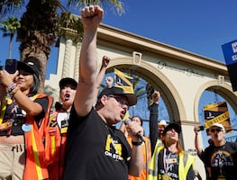 Hollywood "tardará meses en recuperarse" después de las huelgas que lo pusieron en pausa