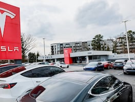 Tesla retira 2.2 millones de autos por problemas en las luces de estos modelos
