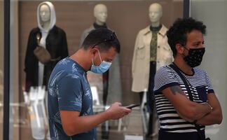 Vacunados deben usar cubrebocas en zonas de alto contagio: OMS