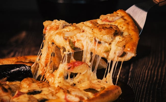 Chicago Pizza Pass, el nuevo pase turístico y ‘foodie’ con más de 25 pizzerías locales en Chicago