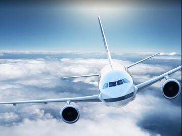 Médico acepta que manoseó a una mujer que dormía durante vuelo