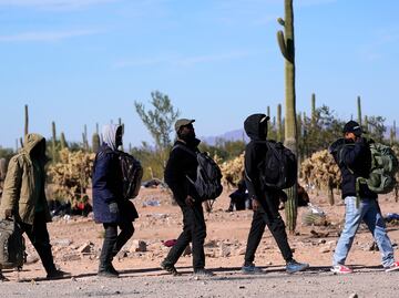 Arizona veta ley que permite a rancheros disparar contra migrantes que pasen por sus tierras