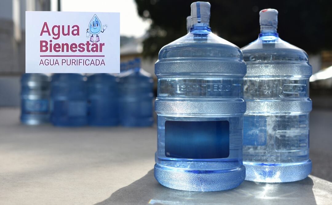 Agua Bienestar. ¿Qué es y quiénes pueden pedir el garrafón por $5 pesos? Foto: iStock / Oleksandr Filon / Gobierno de la Ciudad de México
