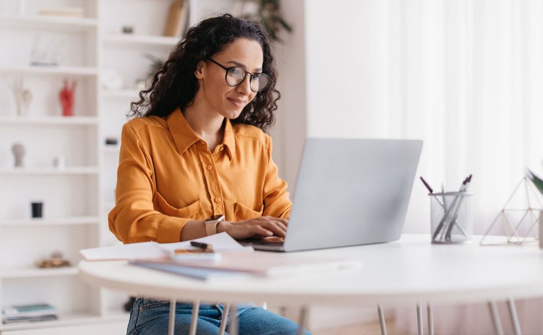 Acta de nacimiento certificada en línea: costo y cómo tramitar en 2023. Foto: iStock / Prostock-Studio