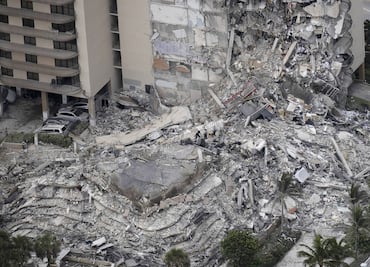 Video. Se derrumba edificio de 12 pisos en Miami; hay 51 desaparecidos