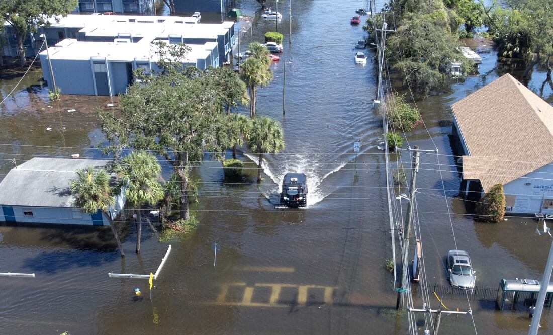 Suman 10 muertos por los tornados y el huracán Milton en Florida(Photo by Bryan R. SMITH / AFP)