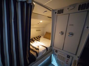 ¿Dónde descansan y duermen las azafatas en los aviones? Este video de Aeroméxico lo muestra