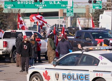 Video. Manifestantes antivacunas obstaculizan el aeropuerto de Ottawa