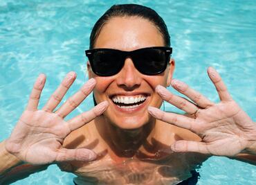 ¿Por qué se arruga la piel de las manos con el agua? ¿Tiene algún beneficio?