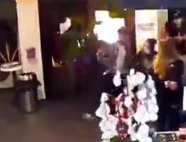 Hombre prende fuego a cliente en cafetería de California