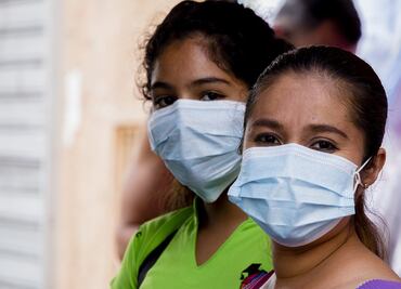 ¿Qué deben hacer los migrantes en California si tienen síntomas de Covid-19?