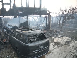 Más de 425,000 viviendas y negocios sin electricidad en California por los incendios