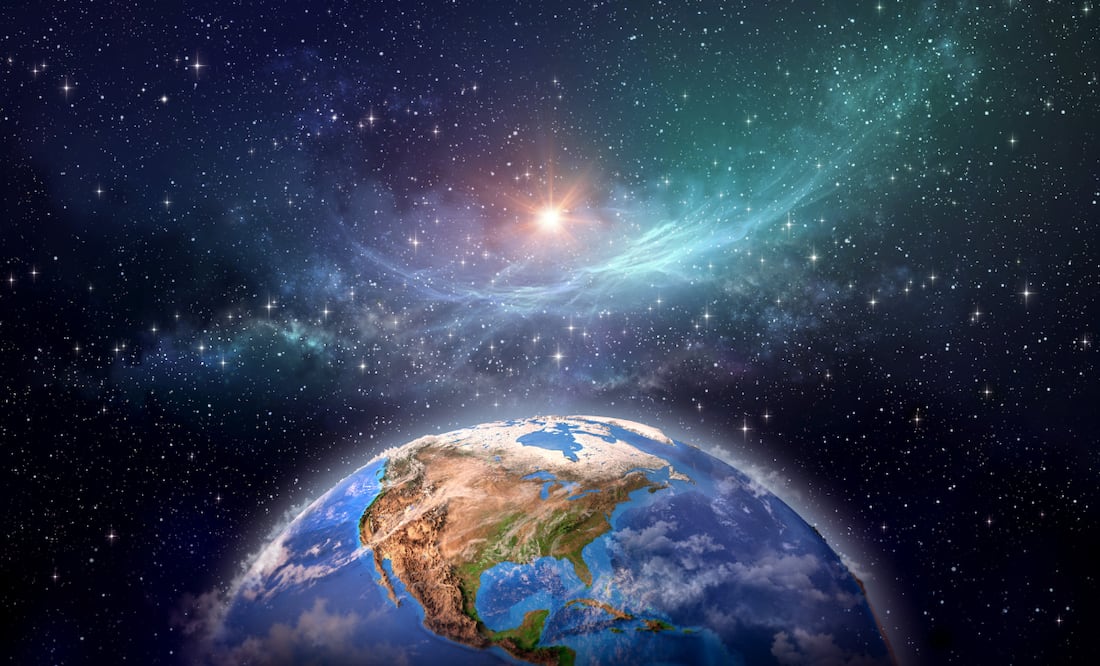 Superluna, el paso de los cometas Lemmon y 3I/ATLAS y otros fenómenos astronómicos de noviembre. Foto: Canva