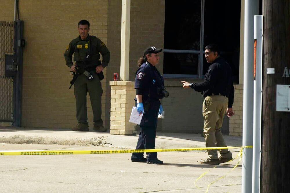 Abaten a joven que abrió fuego en instalación de la Patrulla Fronteriza en Texas(AP Photo/Valerie Gonzalez)