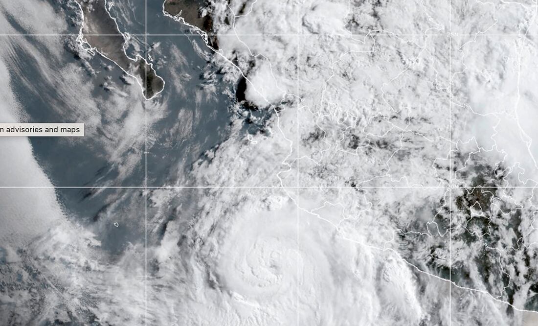 Huracán Flossie se fortalece frente a México: categoría 2 y posible evolución a huracán mayor. (NOAA via AP)