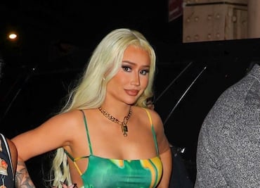 El minivestido verde con el que Iggy Azalea lució su figura 'curvy'