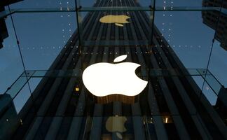 Apuñalan a guardia de tienda de Apple tras discusión por cubrebocas en NY