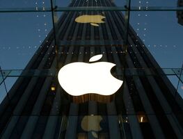 Apuñalan a guardia de tienda de Apple tras discusión por cubrebocas en NY