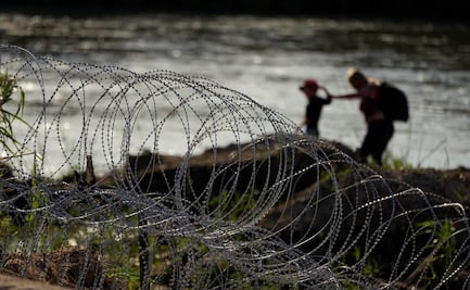 Agentes de Texas "recibieron órdenes" de empujar a migrantes de vuelta al Río, incluyendo bebés y niños