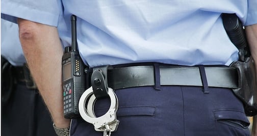 Niña de 10 años que mató a una mujer en Orlando seguirá detenida: Juez