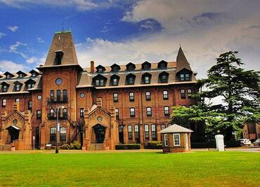 Universidad de Hampton ofrece semestre gratuito a jóvenes desplazados por Dorian