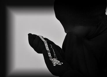 Espectacular robo de 15 millones de euros a joyería de lujo en París