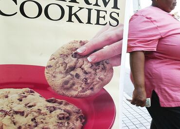 Ejercicios y hábitos para disminuir la papada, según Cleveland Clinic