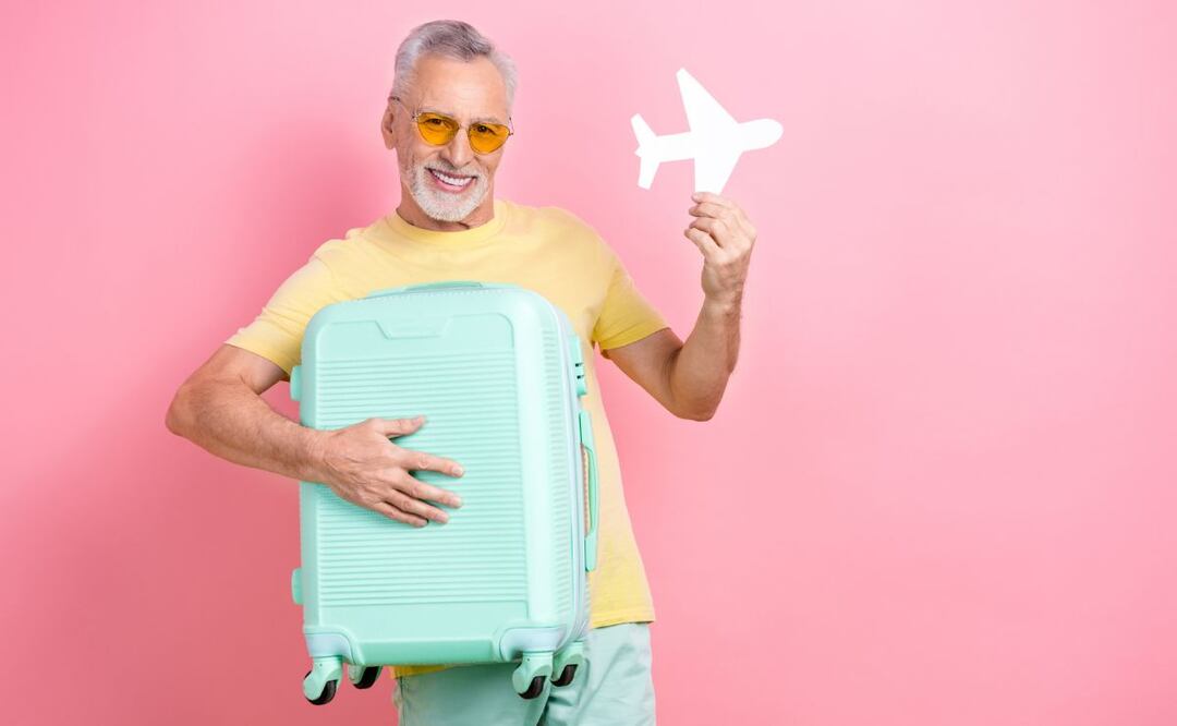 INAPAM: Descuentos en aerolíneas con tarjeta para adultos mayores. Foto: iStock / Deagreez