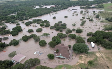 Intensa búsqueda de niñas desaparecidas en Texas por inundaciones que dejan 32 muertos