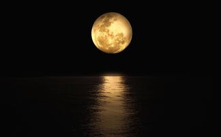 Dos Superlunas llenas y lluvias de meteoritos; las maravillas astronómicas imperdibles de agosto