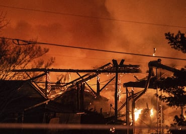 Carolina del Norte. Evacuan a 6,500 personas por incendio en  planta de fertilizantes