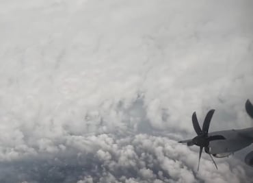 Impactante VIDEO: avión cazahuracanes vencido por los vientos de categoría 5 de Melissa