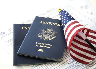 EU suspende la emisión de pasaportes con género “X” tras decreto de Trump