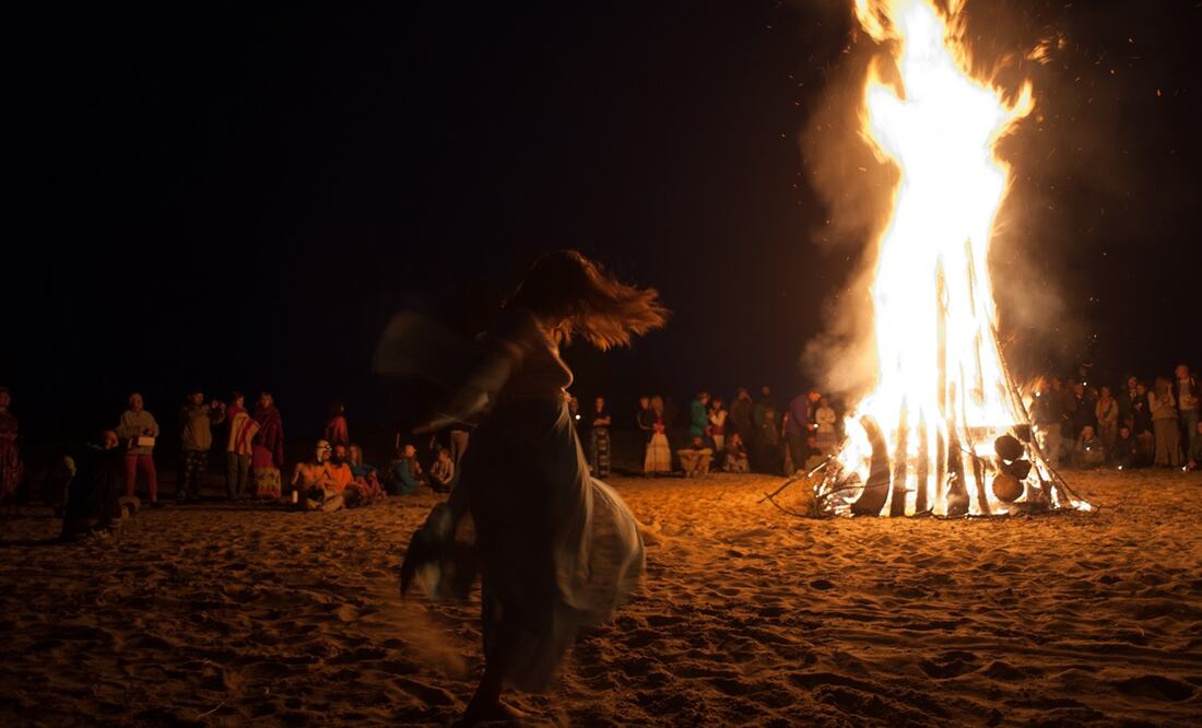 Burning Man/ iStock/Gogiya