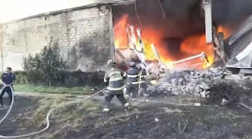 Así fue el momento en que un jet privado se estrelló cerca del Aeropuerto Internacional de Toluca; hay 6 muertos VIDEOS