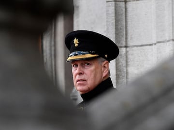 El príncipe Andrés deja las redes sociales tras perder sus honores militares