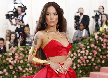 Las fotos con las que Halsey anunció su embarazo