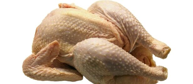 Retiran 939 toneladas de pollo contaminado con metal en EU