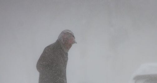 Chicago abre refugios para personas sin hogar, ante vórtice polar