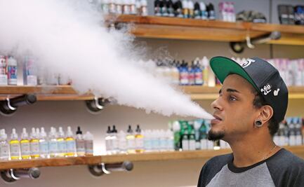 FDA avala cigarrillos electrónicos que pueden ayudar a abandonar el tabaquismo