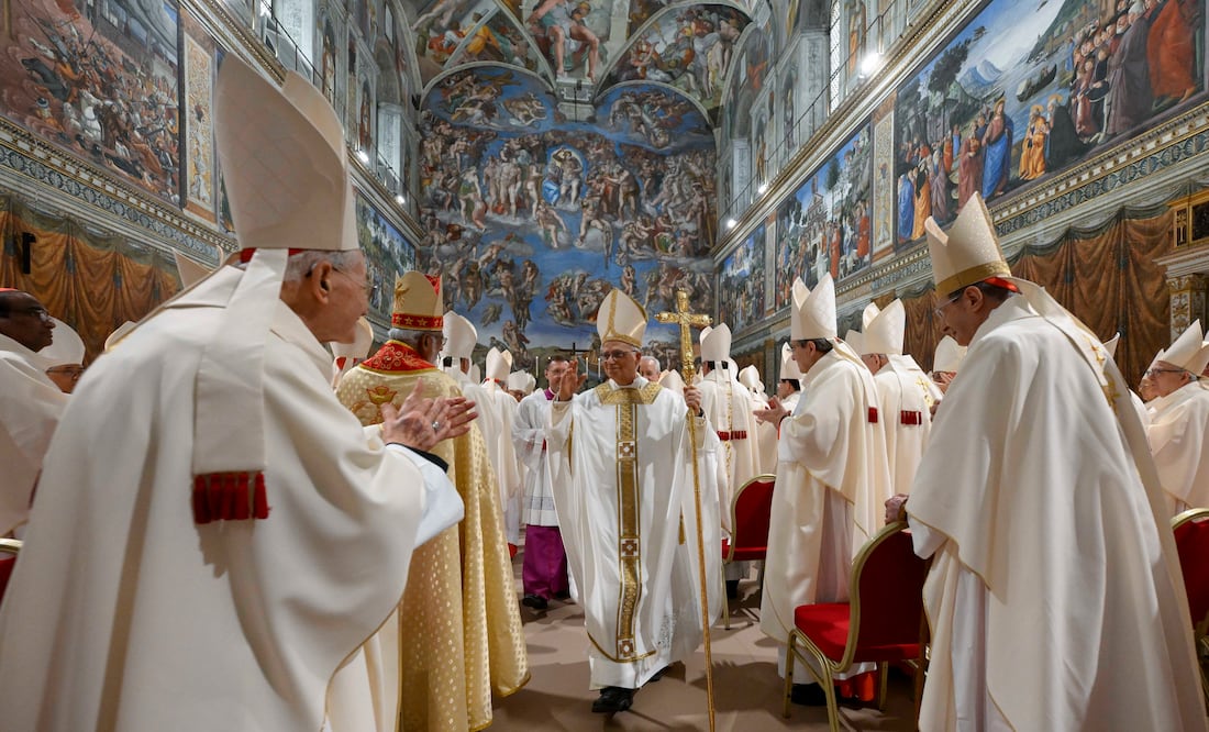 Nuevo Papa León XIV celebra su primera misa: “Ser elegido es una cruz y una bendición” (Vatican Media vía AP)