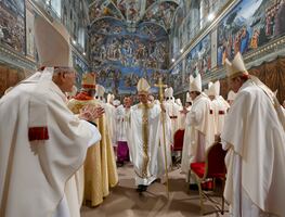 Nuevo Papa León XIV celebra su primera misa: “Ser elegido es una cruz y una bendición”