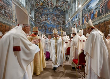 Nuevo Papa León XIV celebra su primera misa: “Ser elegido es una cruz y una bendición”