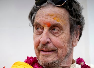 Padre de Elon Musk viaja a Rusia para participar en foro patriótico ruso