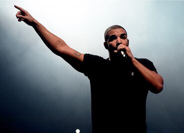 Drake adquiere tesoro de Tupac: Compra anillo icónico por un millón de dólares